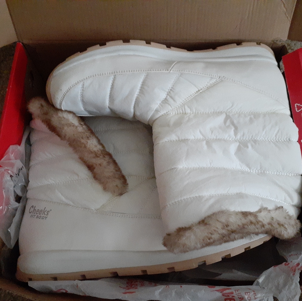 White Fur Snow Boots